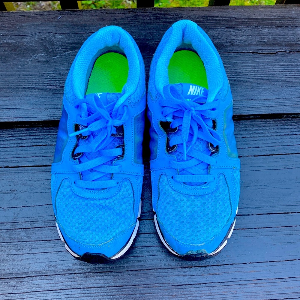Men’s Size 9 Nike Sneakers